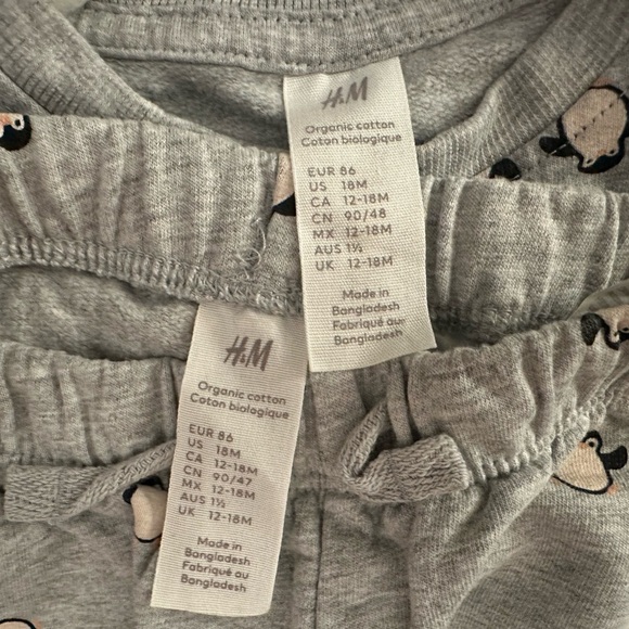 H&M Two Piece Set Penguins 12-18 Mo Like New! - Picture 2 of 3